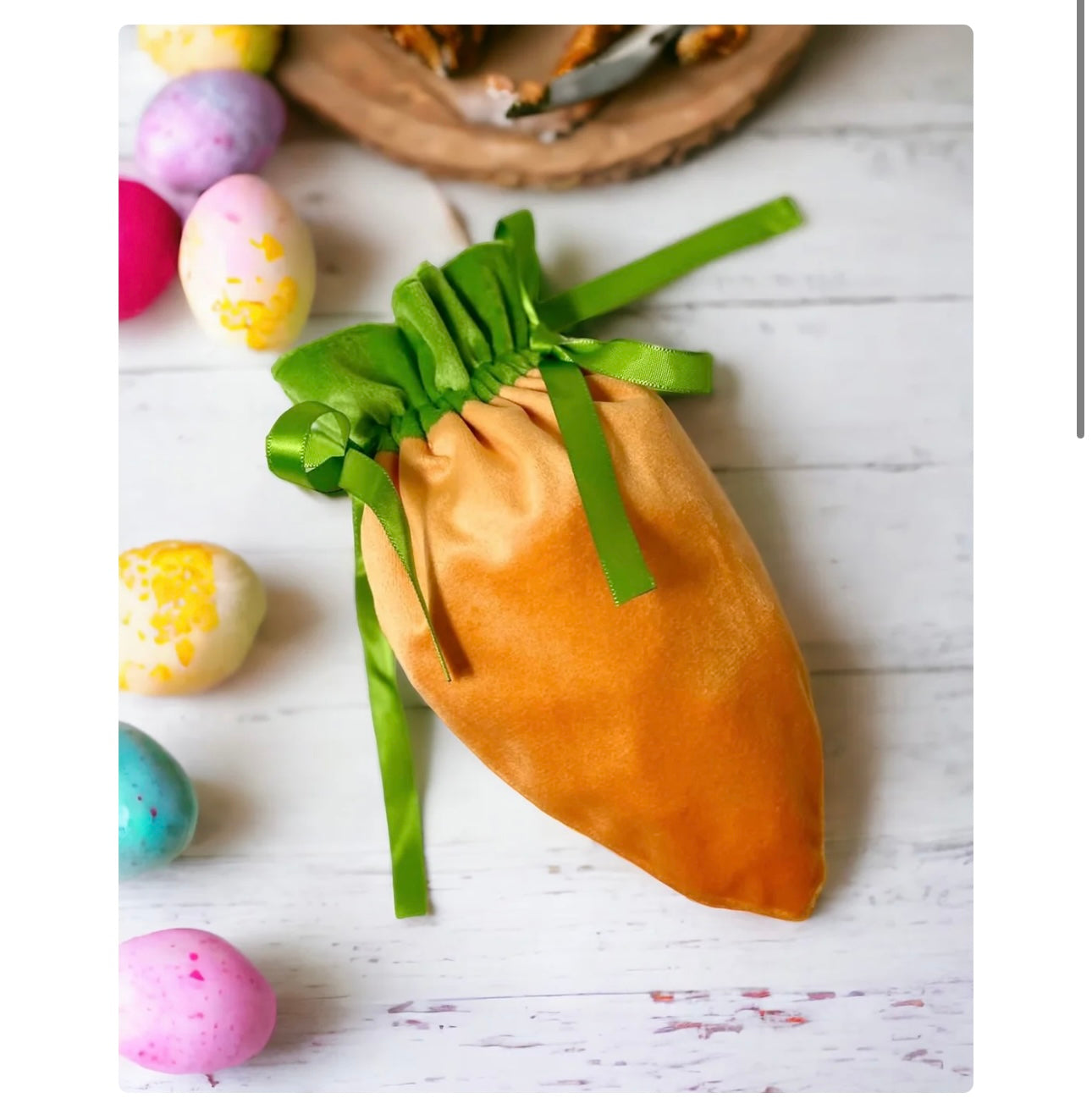 Velvet carrot pouch